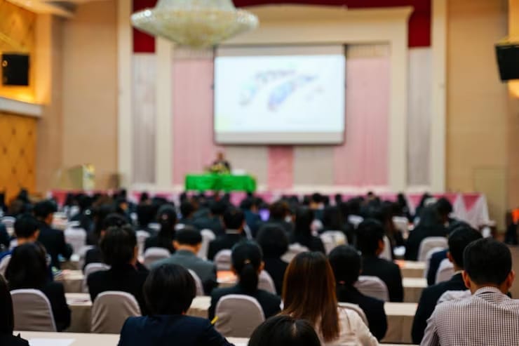 Hình ảnh hoạt động của VayZin