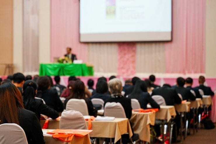 Hình ảnh hoạt động của VayZin